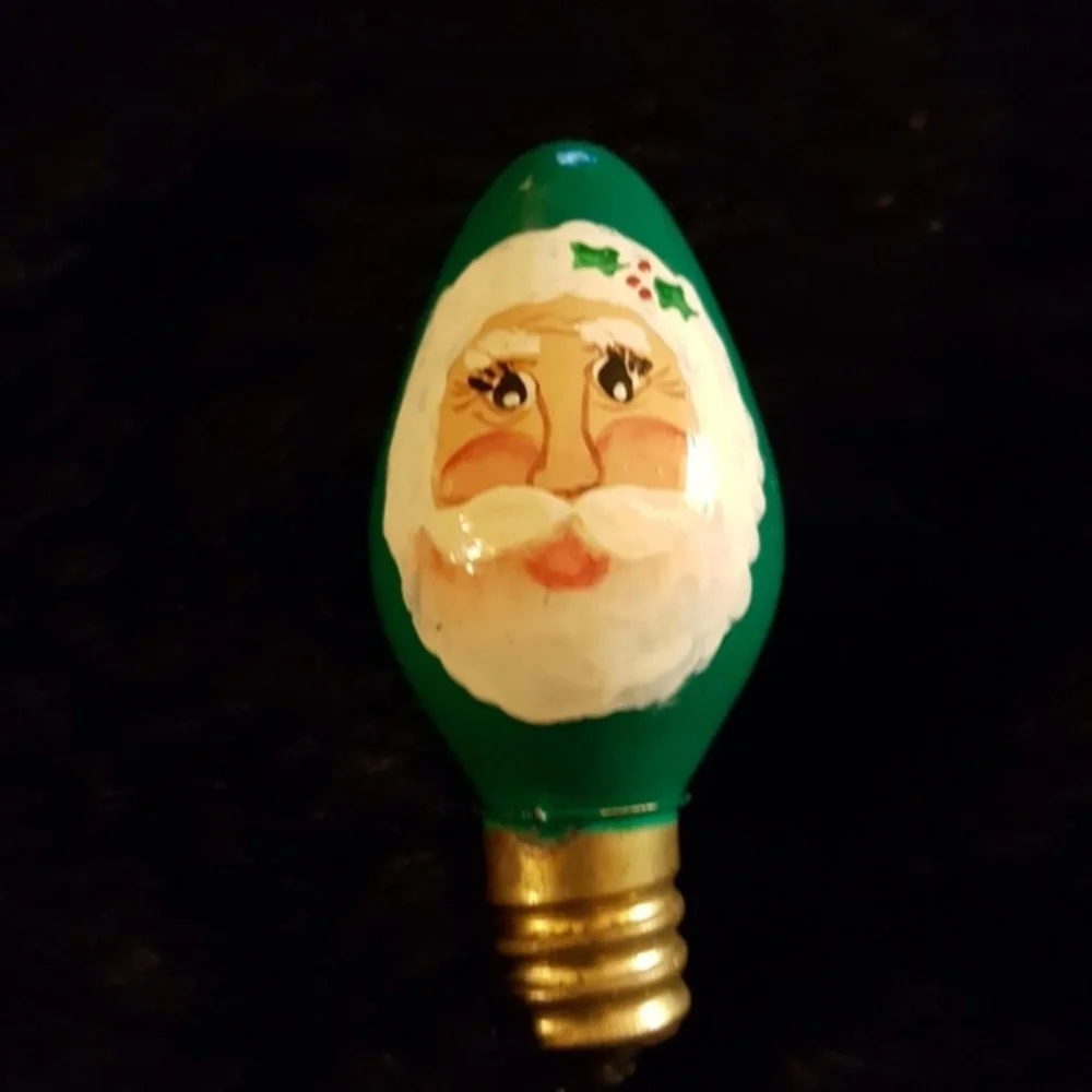 GREEN HANDPAINTED  SANTA‎ LIGHT BULB BROOCH